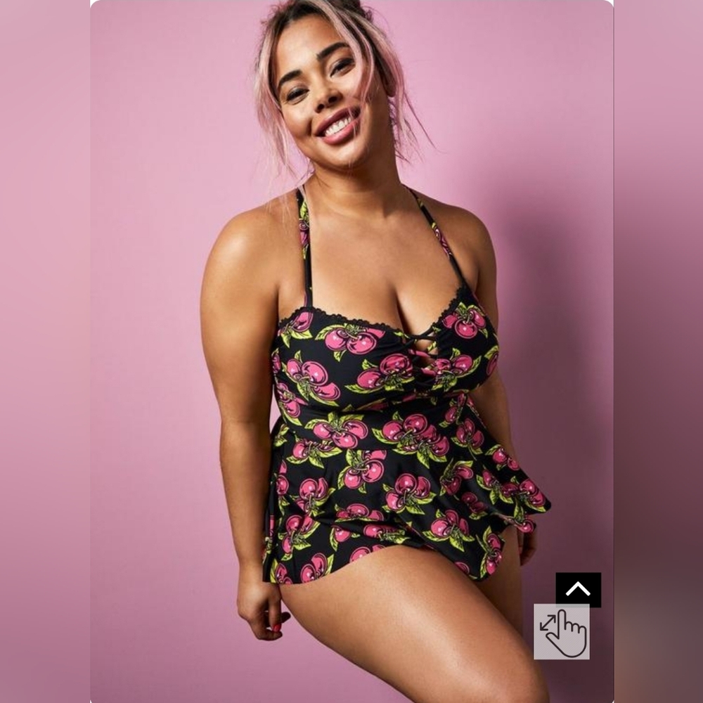 Torrid x Betsy Johnson swimsuit 3